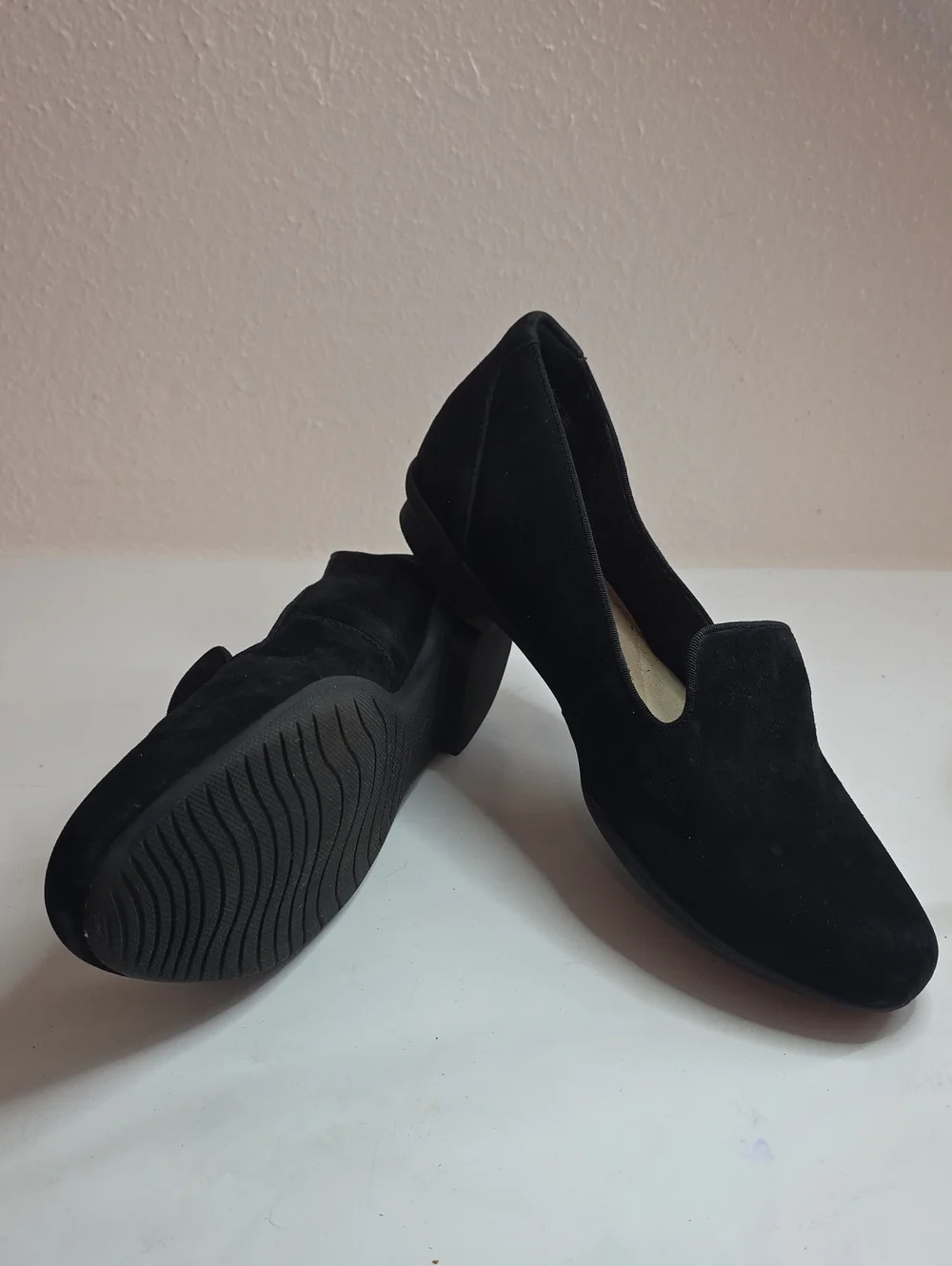CLARKS SARA POPPY SLIP ON FLATS LOAFERS BLACK SUEDE VGUC LADIES SIZE 9.5 W